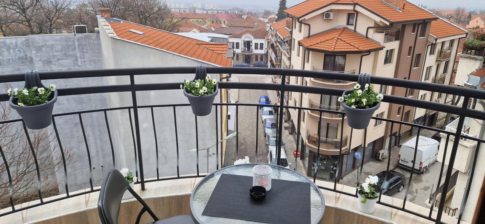 Black And White Apartment Karlovo Exterior foto
