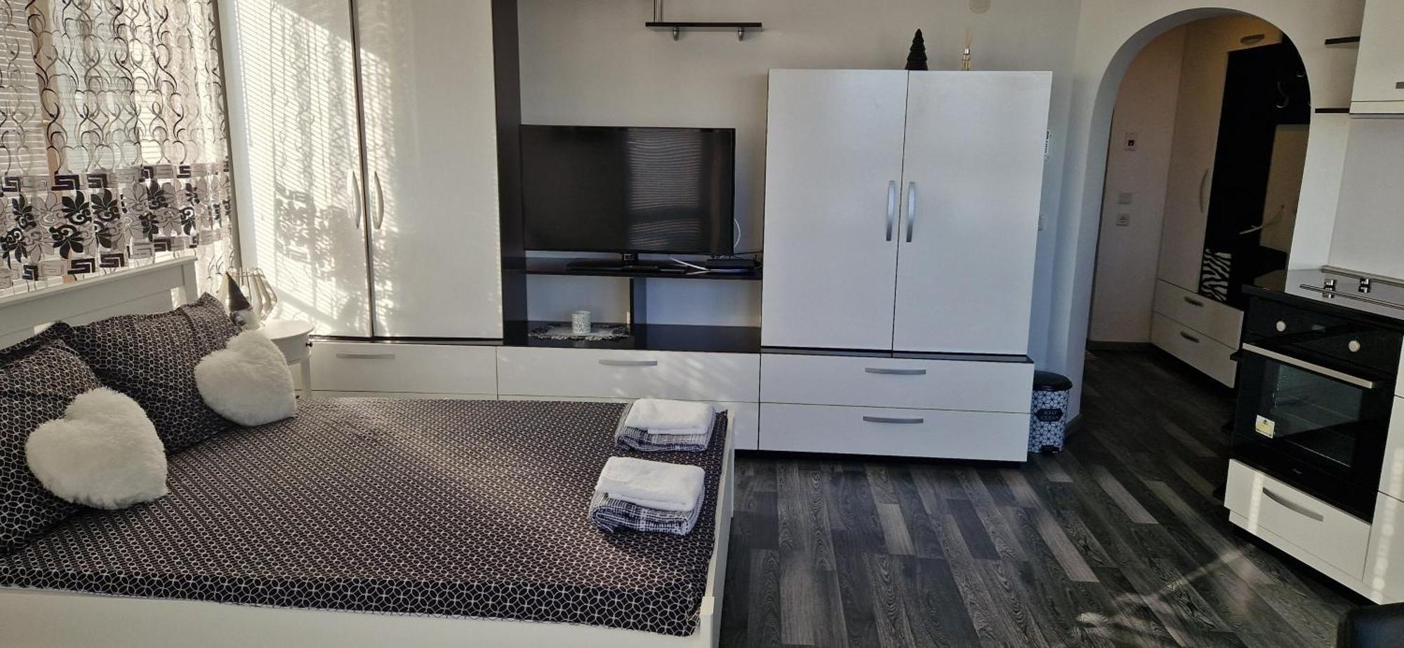 Black And White Apartment Karlovo Exterior foto