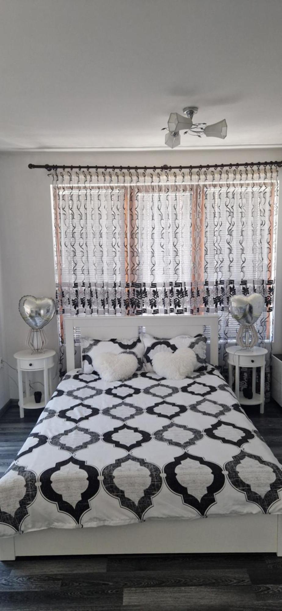 Black And White Apartment Karlovo Exterior foto